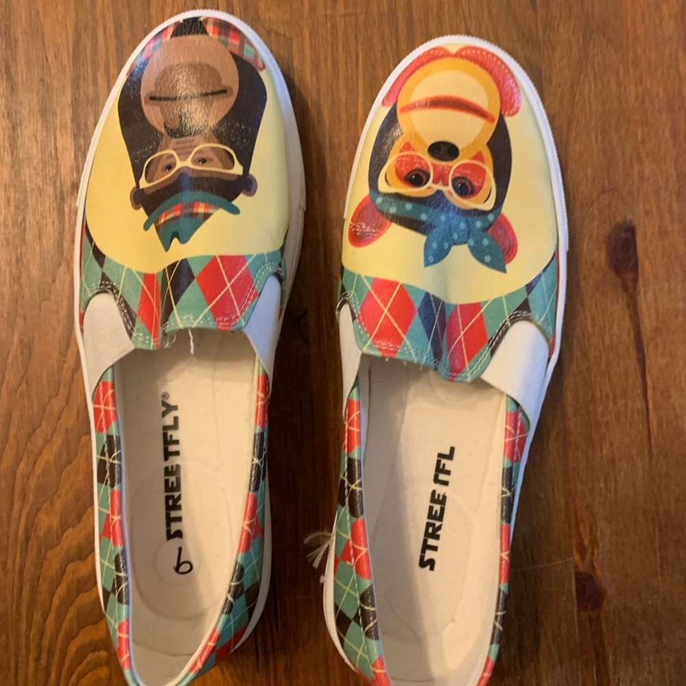 Street Fly fun monkey shoes size 9